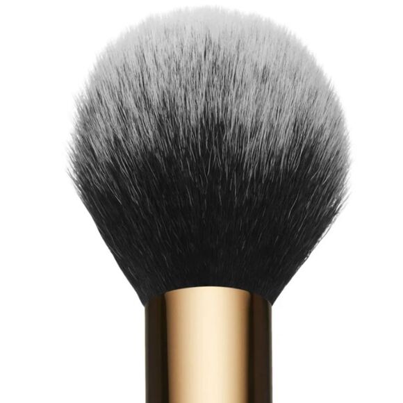 Pat McGrath Labs Skin Fetish: Sublime Perfection Powder Brush - Picture 2 of 5